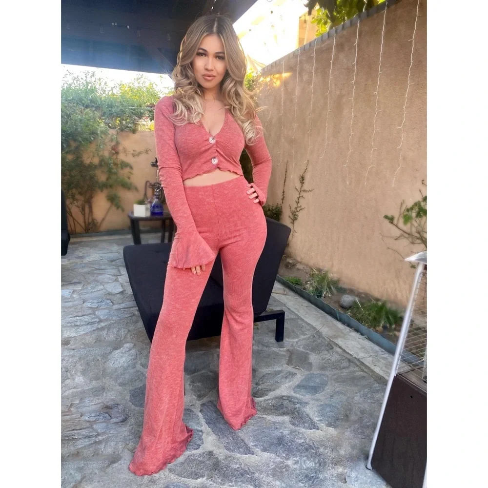 2 piece Rust Rib Knit bell bottom bell sleeve set - Picture 2 of 3